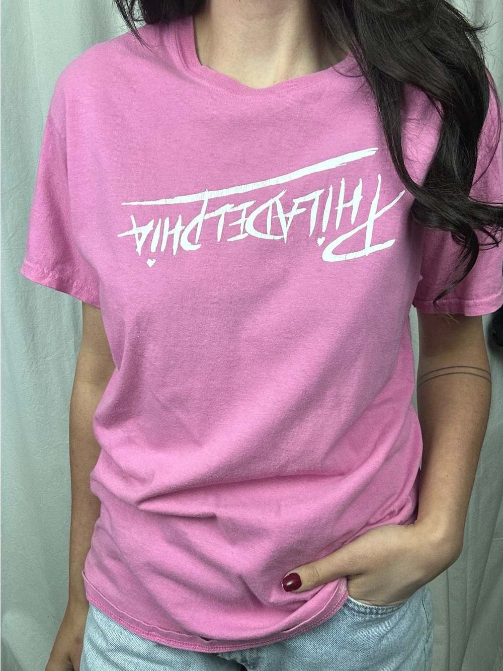 Pink Philadelphia‎ Graphic Tee Size M